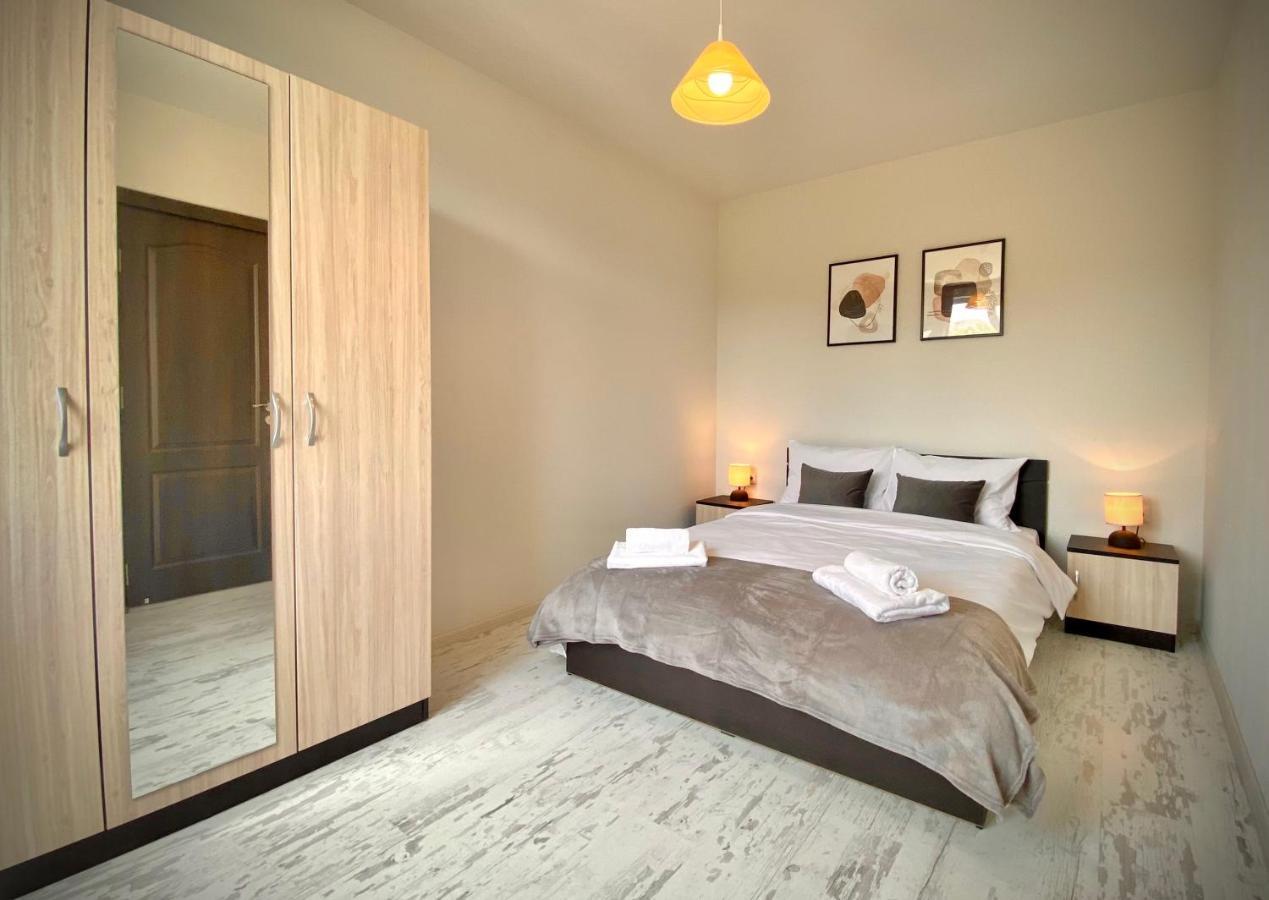 Cozy & Modern 1Br Apart For 4 Guests Next To Medical University & Free Parking Stara Zagora Buitenkant foto