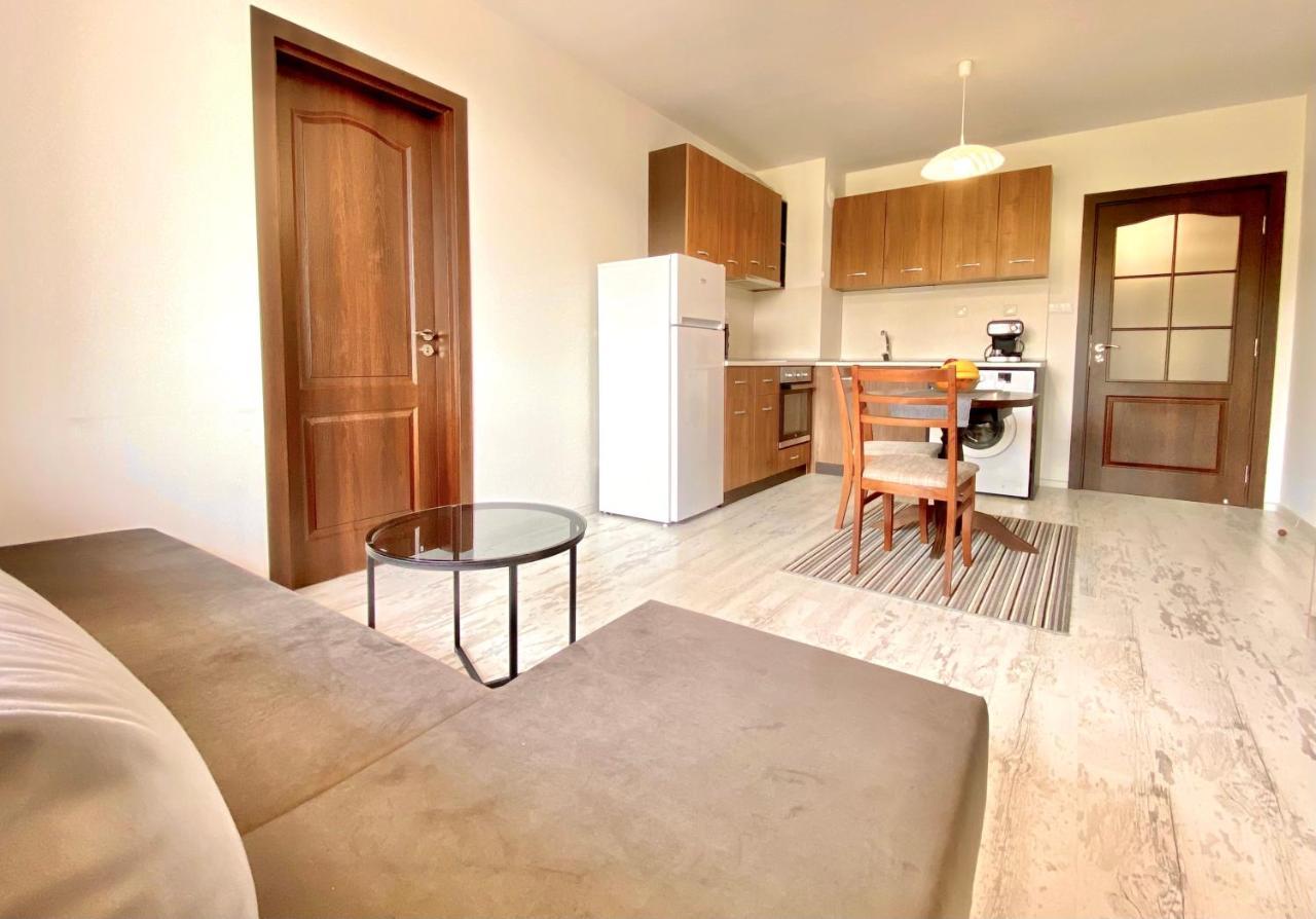 Cozy & Modern 1Br Apart For 4 Guests Next To Medical University & Free Parking Stara Zagora Buitenkant foto