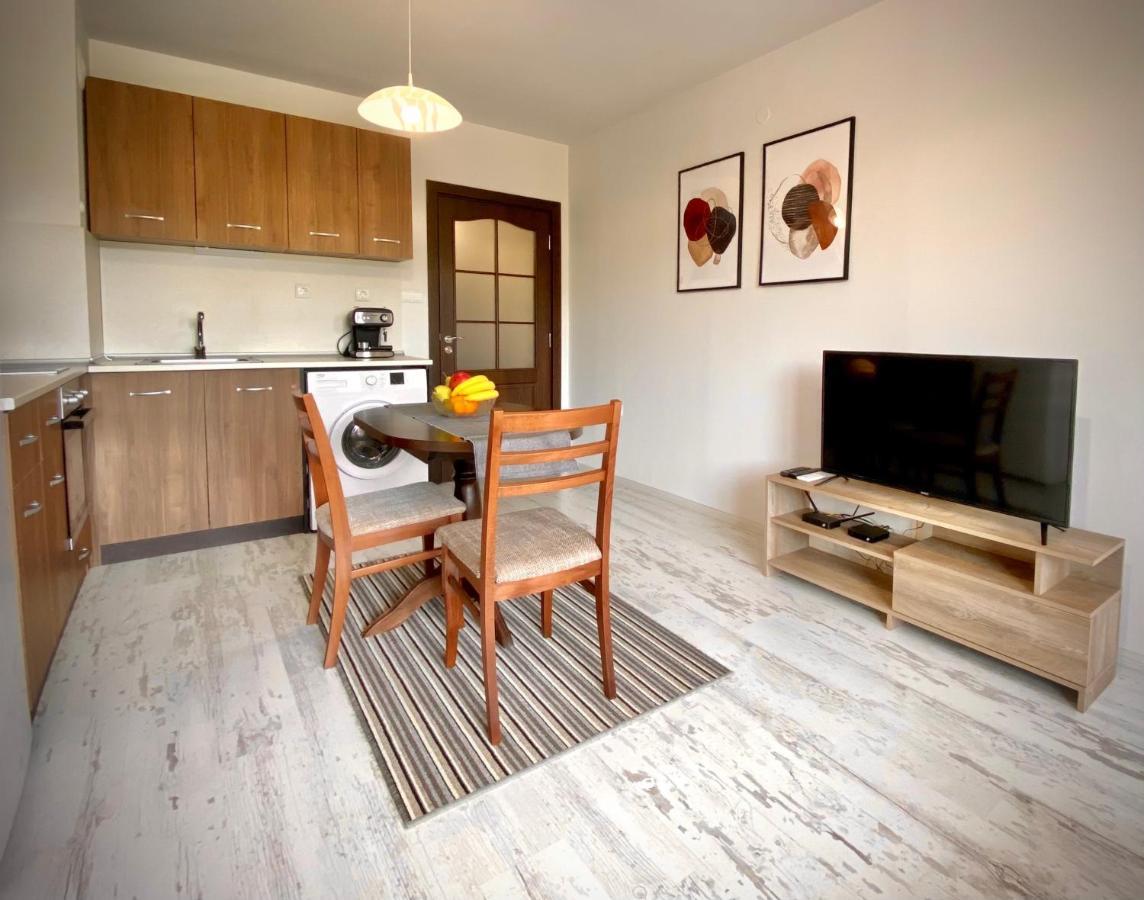 Cozy & Modern 1Br Apart For 4 Guests Next To Medical University & Free Parking Stara Zagora Buitenkant foto